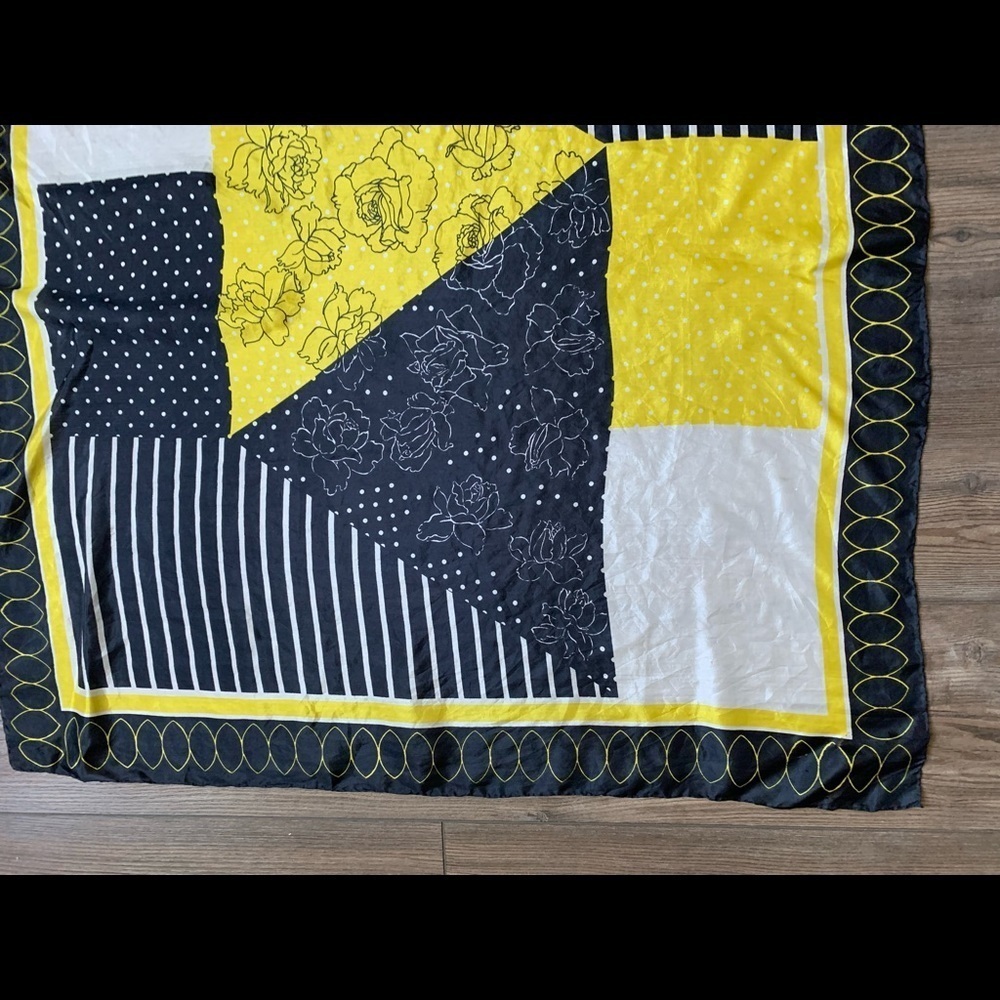 Scarf - Picture 5 of 5
